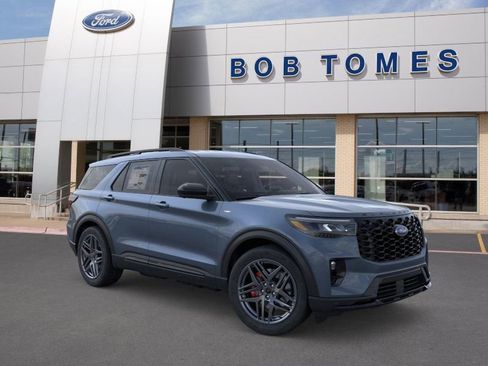 New 2026 Ford Explorer ST-Line w/ ST-Line Street Pack AWD/4WD image 9