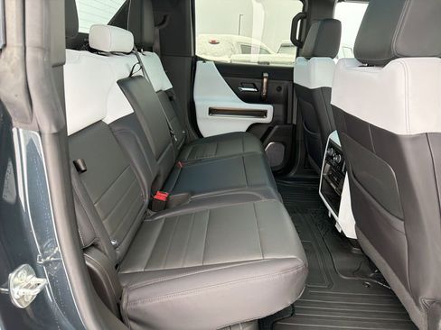 Used 2025 GMC Hummer EV 3X w/ LPO, Sport Package image 29