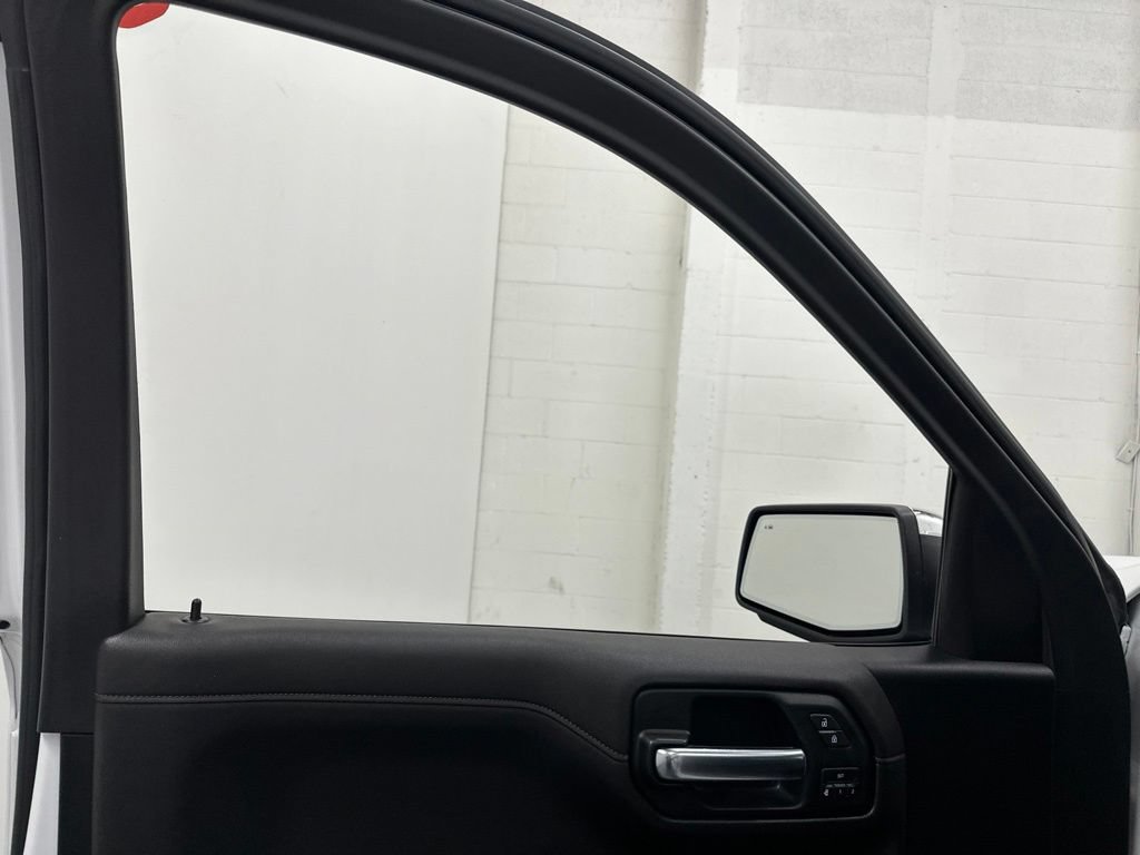 Used 2019 Chevrolet Silverado 1500 LTZ w/ LTZ Premium Package AWD/4WD image 37