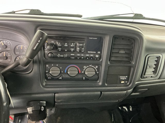 Used 2002 Chevrolet Silverado 2500 LS w/ Off-Road Skid Plate Pkg AWD/4WD image 17