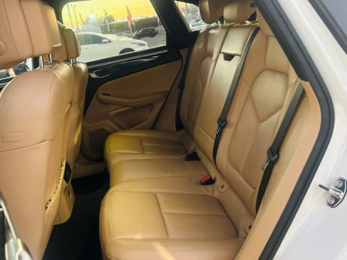 Used 2017 Porsche Macan S image 10