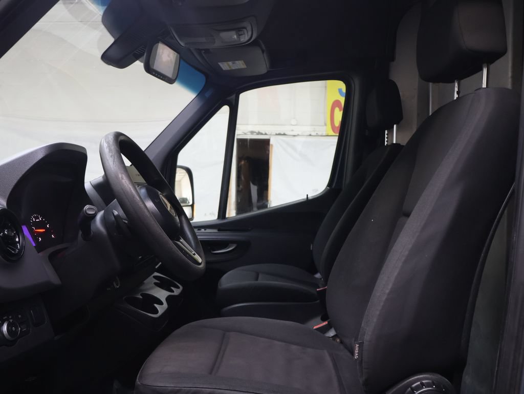 Used 2019 Mercedes-Benz Sprinter 170 image 14