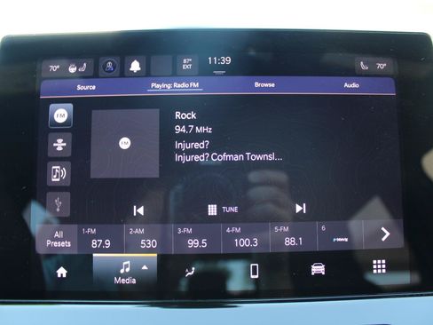 Certified 2023 Jeep Compass Limited w/ Sun and Sound Group AWD/4WD image 19