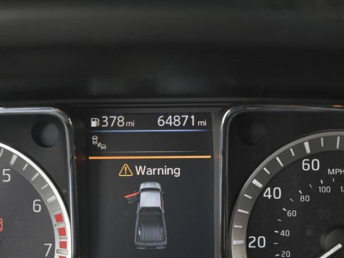 Used 2019 Nissan Titan PRO-4X image 23