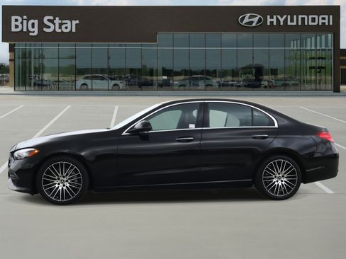 Used 2024 Mercedes-Benz C 300 4MATIC Sedan image 2