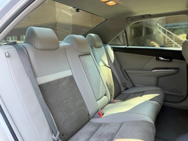 Used 2012 Toyota Camry XLE w/ Leather Pkg FWD image 39