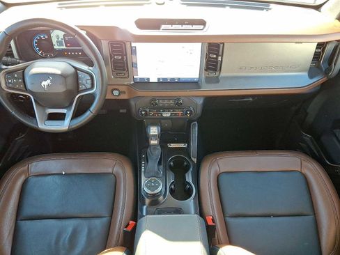 Used 2024 Ford Bronco Outer Banks image 26