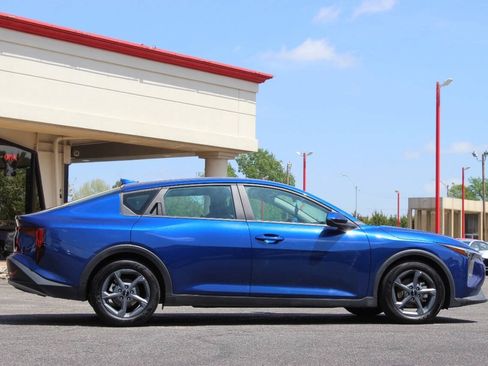 Used 2025 Kia K4 FWD image 3