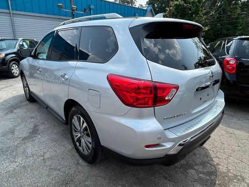 Used 2019 Nissan Pathfinder SL AWD/4WD image 10