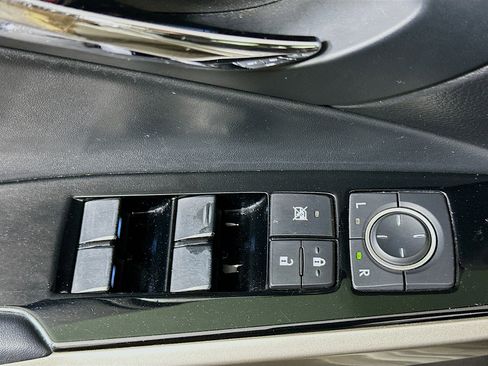 Used 2015 Lexus IS 250 AWD w/ Navigation System Package image 15