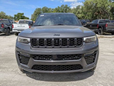 New 2026 Jeep Grand Cherokee L Summit w/ Obsidian Package AWD/4WD image 8