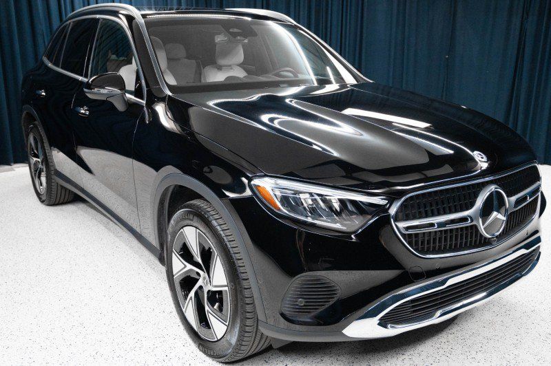 Certified 2024 Mercedes-Benz GLC 300 4MATIC image 3