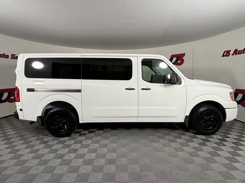 Used 2018 Nissan NV 3500 S image 7