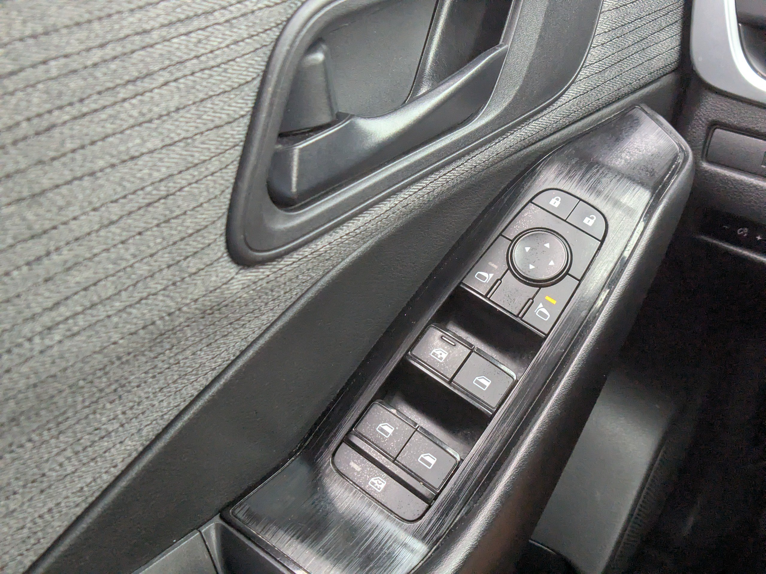 Used 2023 Nissan Rogue S FWD image 25