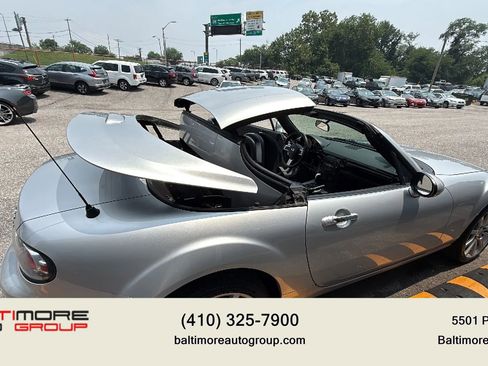 Used 2008 MAZDA MX-5 Miata Touring RWD image 16