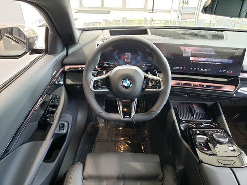 New 2027 BMW 530i xDrive w/ M Sport Package AWD/4WD image 12
