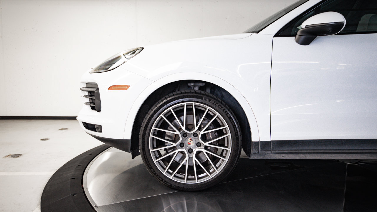 Certified 2022 Porsche Cayenne Coupe AWD/4WD image 11