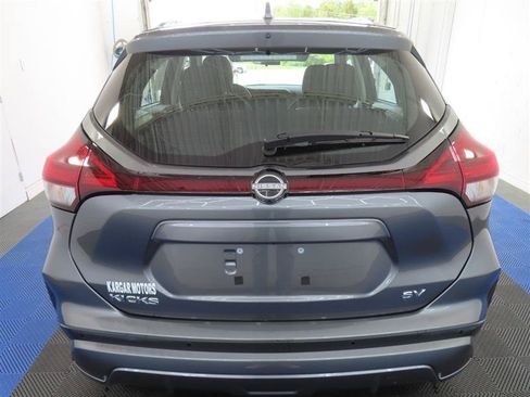 Used 2024 Nissan Kicks SV FWD image 12