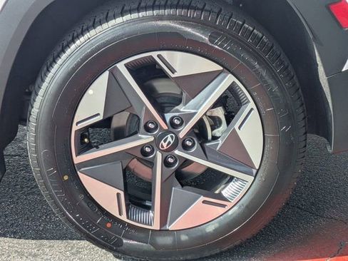 Used 2025 Hyundai Tucson SEL image 13