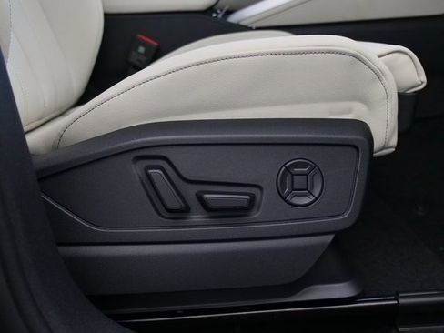 New 2025 Audi Q5 Premium Plus image 17