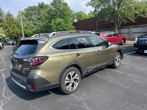 Used 2020 Subaru Outback Touring XT AWD/4WD image 3