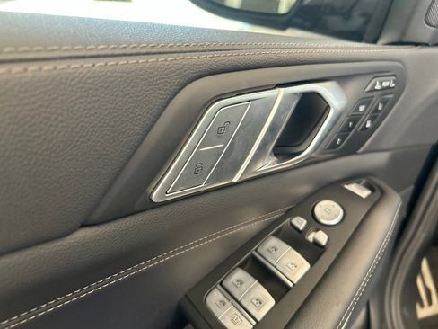 Used 2022 BMW X7 xDrive40i w/ M Sport Package AWD/4WD image 59