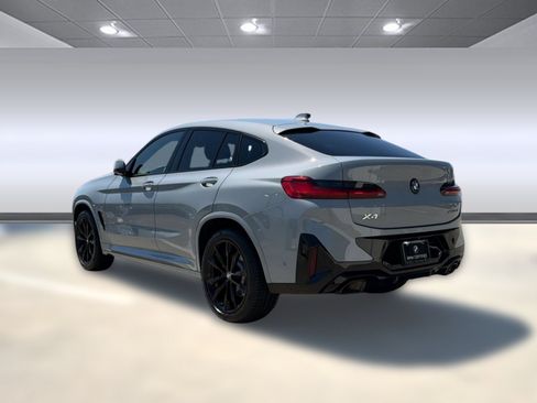 Used 2025 BMW X4 xDrive30i w/ Premium Package AWD/4WD image 2