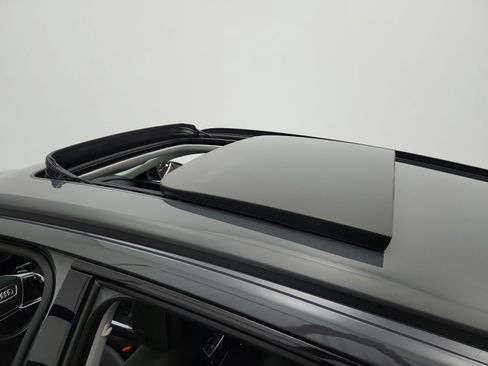 Used 2024 Audi Q8 e-tron Premium Plus w/ Premium Plus Package AWD/4WD image 11
