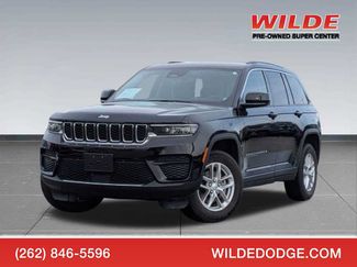 Used 2023 Jeep Grand Cherokee Laredo AWD/4WD video 1