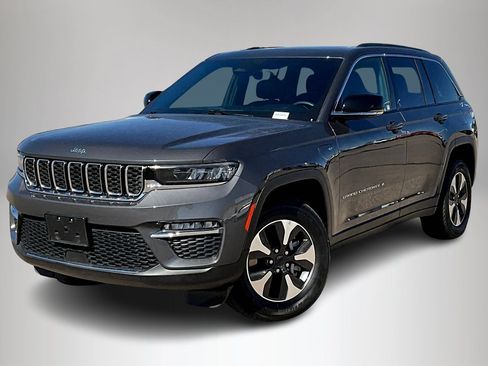 Used 2024 Jeep Grand Cherokee Limited 4xe image 3