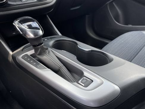 Used 2025 Buick Envista Preferred FWD image 20