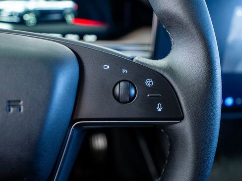 Used 2024 Tesla Model X image 36