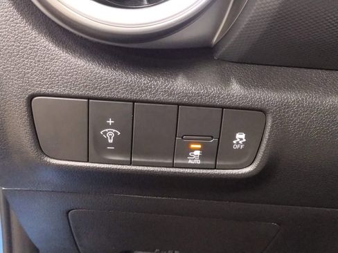 Certified 2022 Hyundai Kona SEL w/ Convenience Package image 20