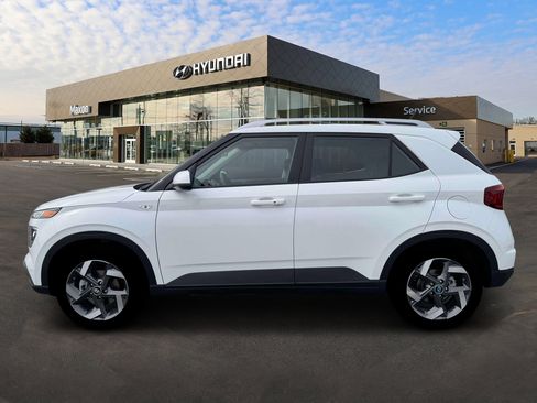 New 2026 Hyundai Venue SEL image 3