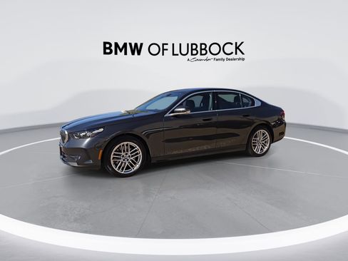 Certified 2024 BMW 530i w/ Premium Package RWD image 5