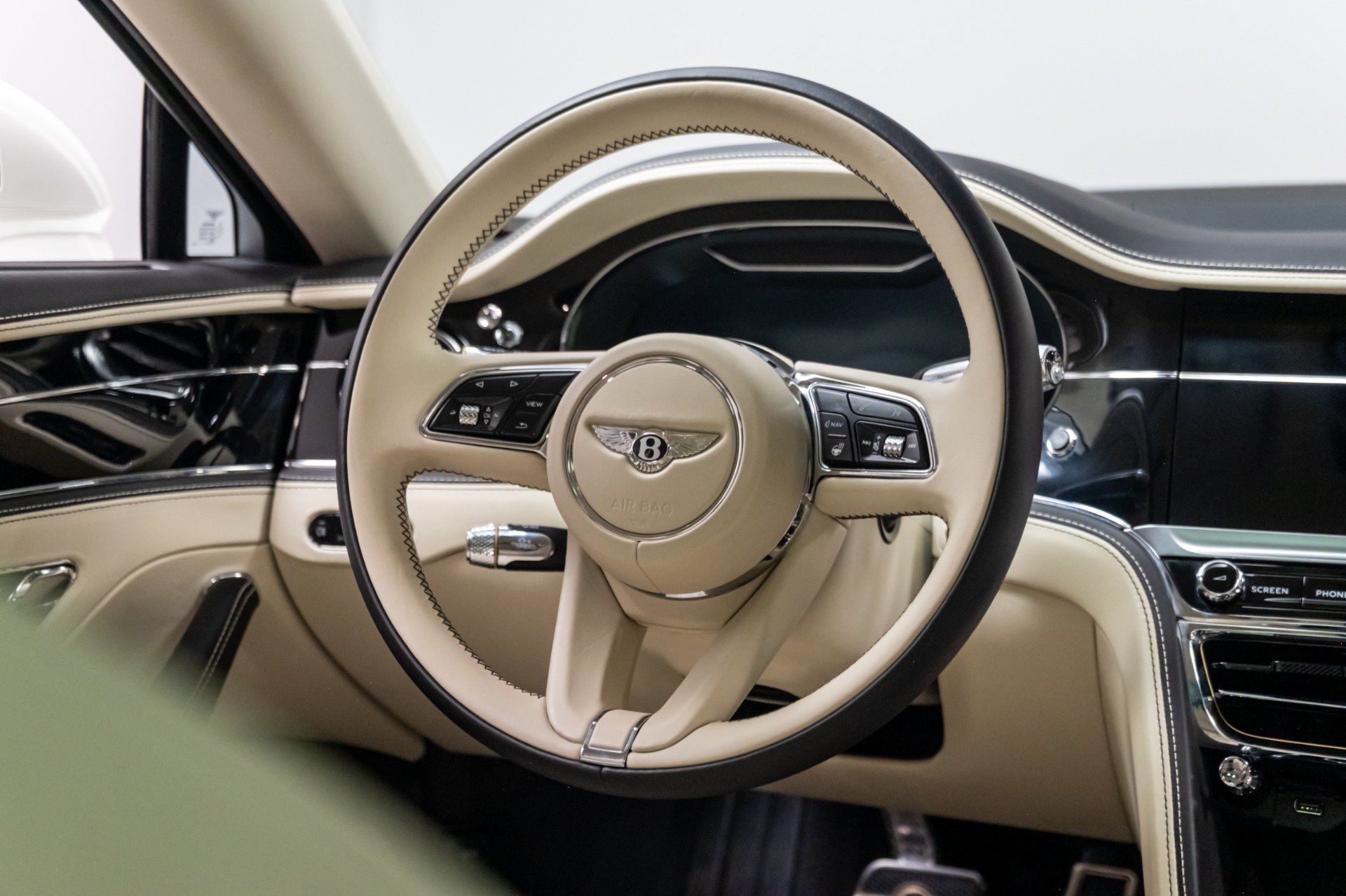 Used 2021 Bentley Flying Spur W12 AWD/4WD image 15
