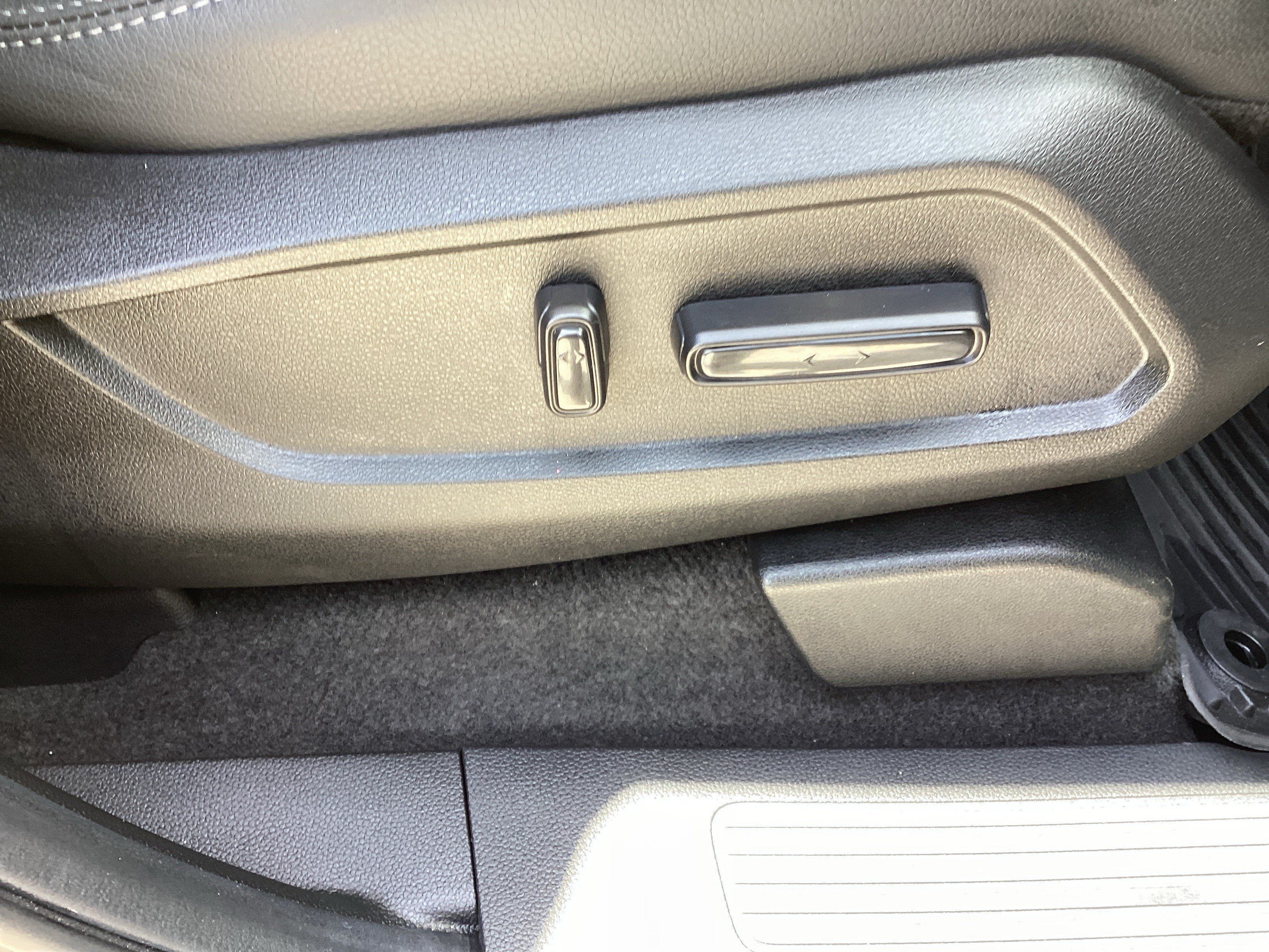 Used 2025 Honda Pilot EX-L image 38