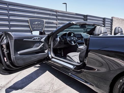 Used 2022 BMW 840i Convertible RWD image 28