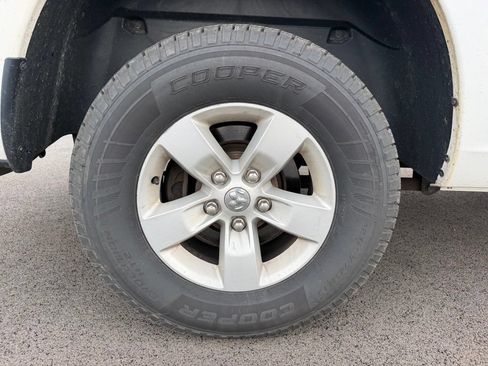 Used 2014 RAM 1500 Classic SLT AWD/4WD image 17