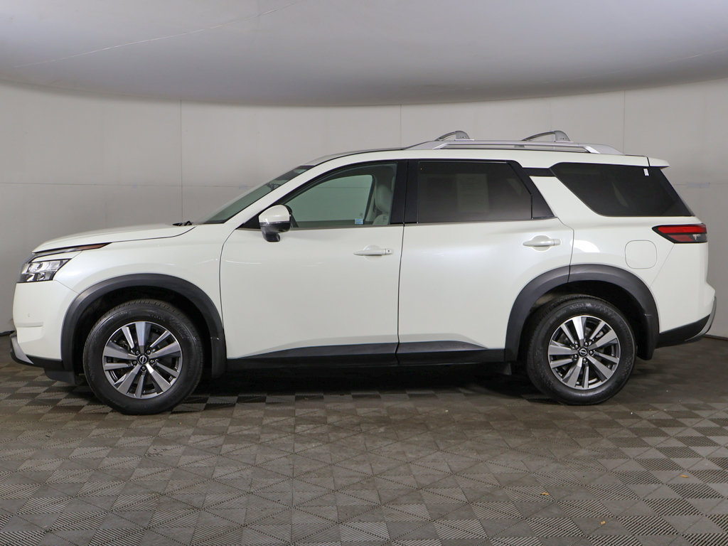Used 2023 Nissan Pathfinder SL AWD/4WD image 19