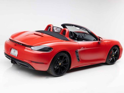Used 2017 Porsche 718 Boxster S image 3