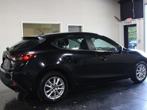 Used 2016 MAZDA MAZDA3 i Sport w/ Preferred Equipment Package FWD image 3