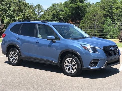 Certified 2024 Subaru Forester Premium AWD/4WD image 2
