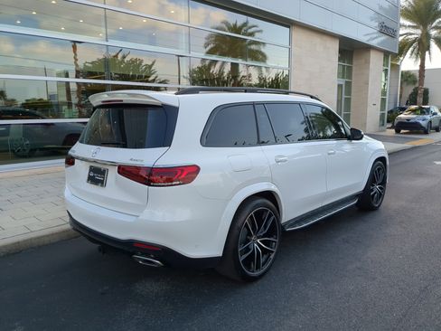 Used 2023 Mercedes-Benz GLS 580 4MATIC image 4