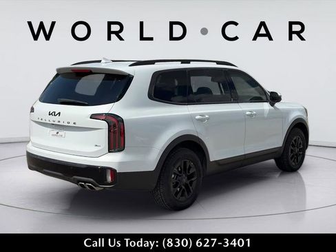 Used 2025 Kia Telluride AWD image 3
