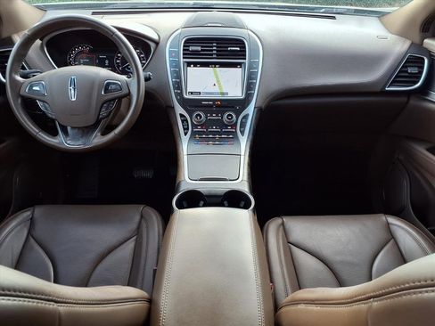 Used 2017 Lincoln MKX Reserve w/ Driver Assistance Package image 9