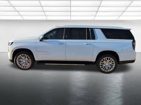 New 2026 Chevrolet Suburban Premier w/ Sun And Tow Package image 36