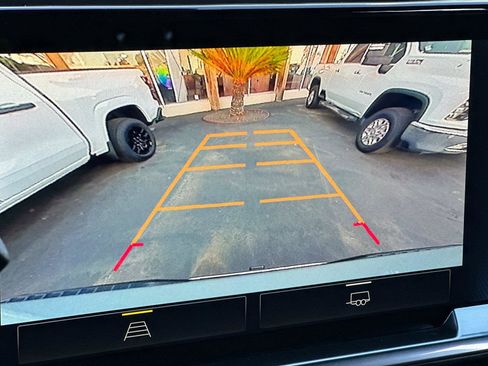 Used 2024 Chevrolet Silverado 1500 LT image 26