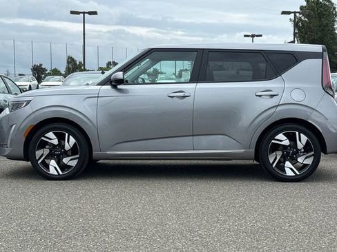 Used 2025 Kia Soul GT-Line w/ GT-Line Technology Package FWD image 9