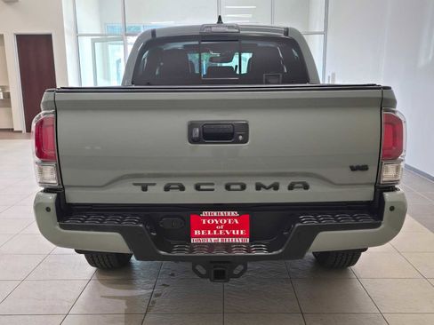 Certified 2023 Toyota Tacoma TRD Off-Road w/ TRD Premium Off Road Package AWD/4WD image 5